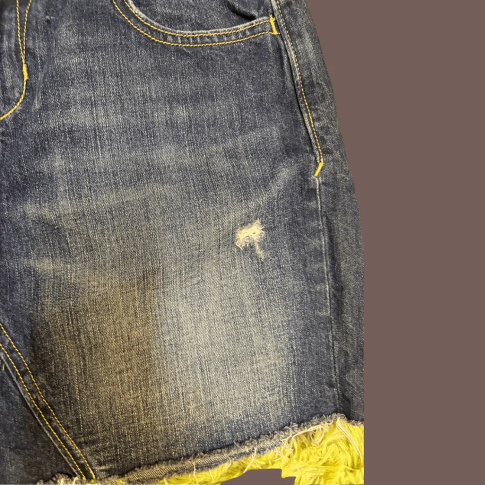 Old Navy Denim Mini Skirt | Distressed Dark Wash | Size 6 | Vintage